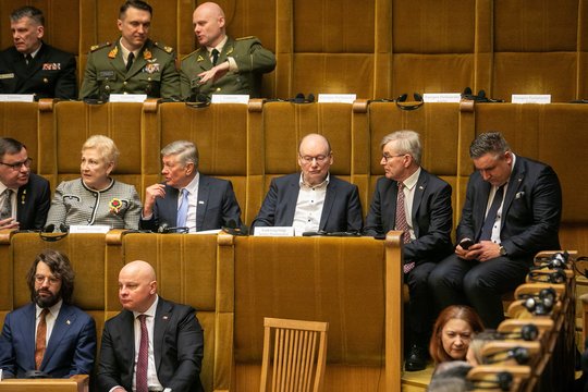 Filologei E. Kazakėnaitei įteikta 2025 m. Valstybės Nepriklausomybės stipendija