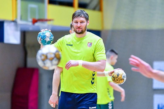 Lietuvos rankinio rinktinės treneris: „Dvikovoje su estais mes turime argumentų sėkmei“