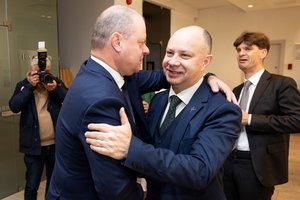 S. Skvernelis abejoja, ar R. Karbauskis vairuos LVŽS „nuo galinės sėdynės“: jis dabar bus versle