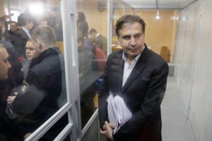 Sakartvelo teismas iki devynerių metų pratęsė buvusio prezidento M. Saakašvilio laisvės atėmimo bausmę