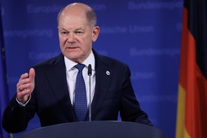O. Scholzas: kiti žingsniai dėl paliaubų Ukrainoje priklauso nuo V. Putino