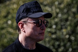 E. Muskas ir vėl užsipuolė Ukrainą: šįkart žeria įžūlius kaltinimus