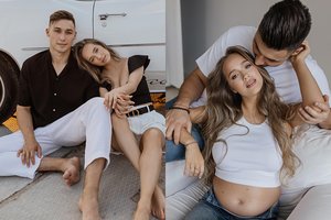 Renginių vedėjas Edvinas Ringys su žmona susilaukė pirmagimio