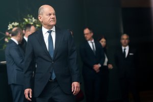 O. Scholzo teigimu, paliaubos Ukrainoje turi būti „proceso“ siekiant „ilgalaikės sutarties“ dalimi