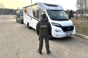 Pasieniečiai sulaikė du į Lietuvą įvažiavusius automobilius, kurių ieško Vokietijos ir Norvegijos policija