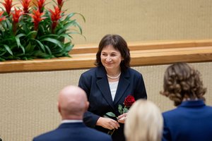 Seime jau bręsta planas švelninti į „čekiukų“ skandalą patekusių politikų atsakomybę