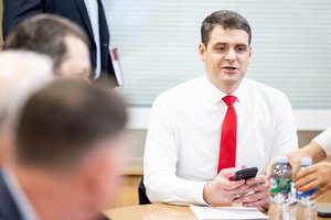 Etikos sargams nusitaikius į R. Žemaitaitį – eksperto spėjimas: ar istorija pasikartotų?