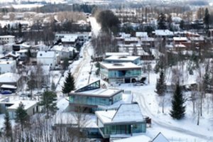 Prieš 7 metus pradėtos prabangaus kvartalo statybos atsigavo: kils dar keturi namai