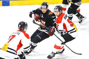 Vilniuje Lietuvos čempionų titulą susigrąžinusi „Hockey Punks“ meta iššūkį Rygos „Mogo“ 