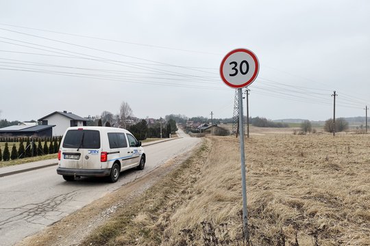 Lapių seniūnijos gyventojus piktina „pertekliniai ribojimai“: po savivaldybės paaiškinimo – ir griežta konservatorės reakcija