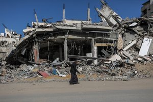 Gazos Ruožo civilinės gynybos agentūra teigia, kad per Izraelio smūgius žuvo devyni žmonės