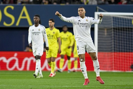 „Real“ pirmą kartą per 8 metus išvykoje įveikė „Villarreal“ ir pakilo į pirmąją vietą