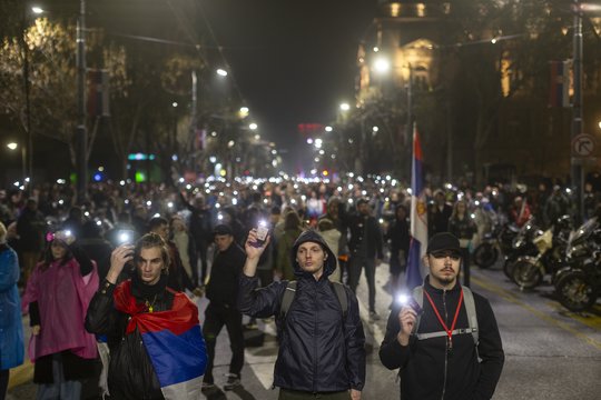 Belgrade tūkstančiai dalyvauja mitinge prieš korupciją