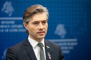 K. Budrys sureagavo į sprendimą stabdyti „Amerikos balso“ veiklą: jaudinamės dėl jų