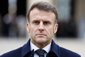 E. Macronas atskleidė plano siųsti Europos karius į Ukrainą detales: įvardijo, kokias misijas atliktų