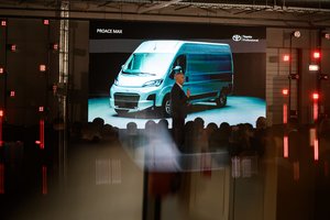 „Tokvila“ atidarė pirmąjį Lietuvoje „Toyota“ komercinio transporto saloną