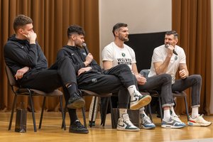 M. Blaževičius ir D. Baslykas apsilankė savo buvusioje mokykloje