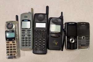 30 m. pirmajam GSM skambučiui Lietuvoje: kažkada mobilusis kainavo keturias algas, o ryšys dingdavo dėl saulės