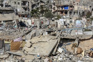 Per Izraelio antskrydį centrinėje Gazos Ruožo dalyje žuvo mažiausiai trys žmonės