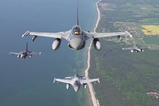 Praėjusią savaitę NATO naikintuvai tris kartus kilo lydėti Rusijos orlaivių