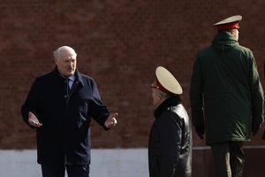 Baltarusija skyrė japonui septynerių metų bausmę už šnipinėjimą