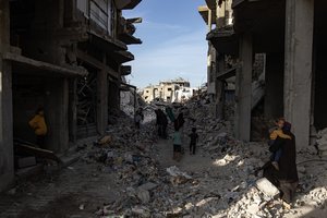 Izraelis smogė Gazos Ruožui: pranešama apie mažiausiai 220 žuvusiųjų