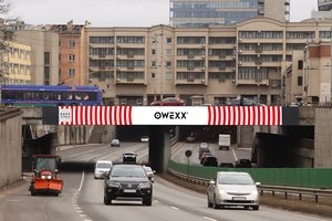 Reklama ekranuose ant viadukų su OWEXX: didelė auditorija ir specialūs pasiūlymai
