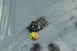 Norvegai surengė naujoviškas pratybas: pasitelkė dronus ir teniso kamuoliukus