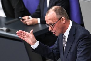 F. Merzas: jau penktadienį Ukrainai gali būti skirta papildoma 3 mlrd. eurų pagalba