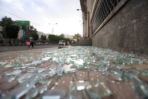 JAV pajėgos tęsia atakas prieš hučius Jemene