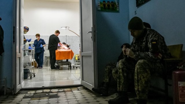 V. Putinui pažadėjus stabdyti energetikos objektų puolimą – Ukrainoje griaudėjo sprogimai: nukentėjo ligoninė
