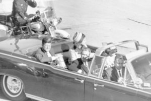 JAV Nacionalinis archyvas išslaptino tūkstančius su J. F. Kennedy nužudymu susijusių dokumentų