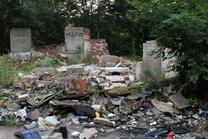 AAD prašo pradėti ikiteisminį tyrimą: Marijampolėje užkasta daugiau kaip 100 t atliekų