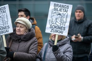 Taip lengvai visko nepaliks: sostinės taryboje įžiebta viltis dėl 30 min. bilieto grąžinimo