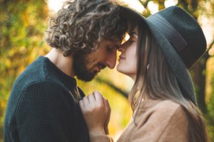 Tvirti santykiai: 5 raktai, padedantys sustiprinti meilės ryšį su partneriu