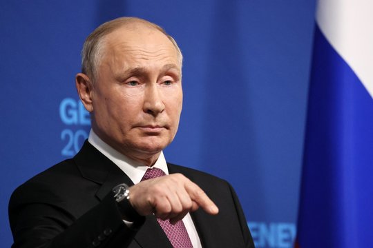 V. Putinas bando rusifikuoti ukrainiečius, gyvenančius okupuotose teritorijos: liepė rinktis