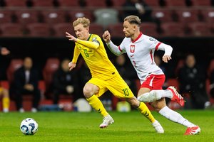 Lenkijoje kritę lietuviai tiki šviesesne ateitimi: „Galvą daužysime tol, kol pramušime“