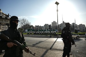 Izraelis smogė karinėms bazėms centrinėje Sirijos dalyje