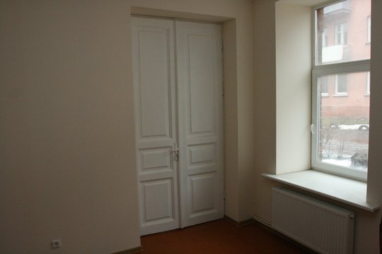 3 duris užsakiusi marijampolietė skaudžiai nusivylė įmone: teigė nesulaukusi nei durų, nei avanso sugrąžinimo