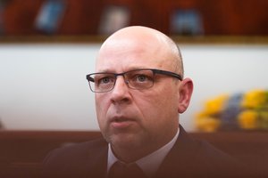 R. Mockui suabejojus dėl naujo kalėjimo, LKT primena – kalinimo sąlygos Lietuvoje lyginamos su vergove