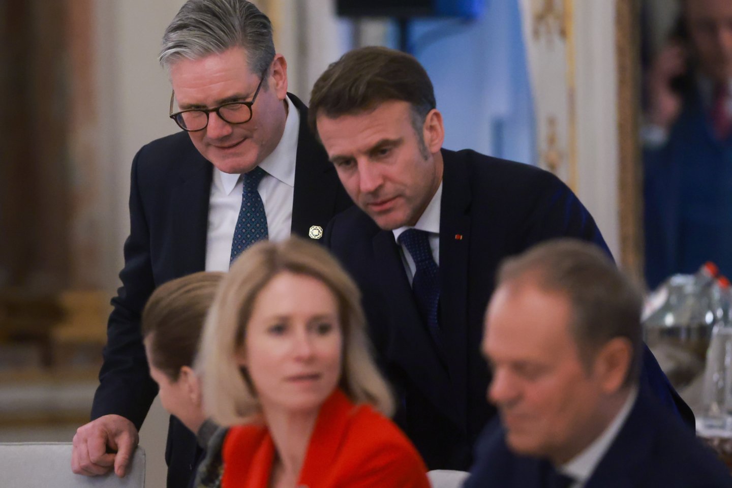 JK premjera Keiras Starmeris, Prancūzijos prezidentas Emannuelis Macronas, Danijos premjerė Mette Frederiksen, ES užsienio politikos vadovė Kaja Kallas ir Lenkijos premjeras Donaldas Tuskas.<br>EPA-ELTA nuotr.