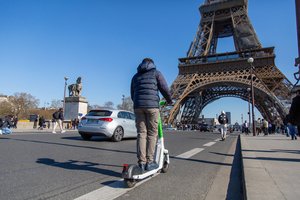 Paryžiuje vyksta referendumas dėl to, kad šimtuose miesto gatvių būtų uždraustas automobilių eismas