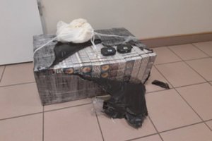 Per naktį pasieniečiai perėmė 6 oro balionais skraidintus rūkalų krovinius ir sulaikė 2 šalčininkiečius