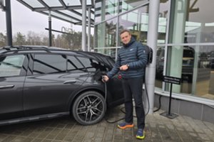 Patyręs keliautojas patarė, kur nesuklysti ruošiantis į kelionę elektromobiliu: keli punktai, kuriuos padaryti būtina