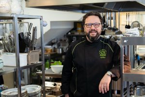 Restoranų versle besisukantis kaunietis į ateitį žvelgia optimistiškai: „Jei nori eiti toli – eik su komanda“