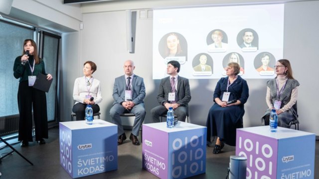 Nerimauja dėl mokytojų stygiaus: ragina ieškoti būdų ir pabrėžia –  čia žaidžia ne finansai