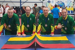 Šimtai sportuojančių kurčiųjų Lietuvoje: kam rūpi jų pergalės?