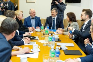 Seime – koalicijos lyderių pasitarimas: sprendžia dėl mokesčių, „aušriečiams“ priklausančių postų