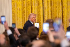 Baltieji rūmai tvirtina, kad susirašinėjimo grupėje apie Jemeną nebuvo išsiųsta jokia įslaptinta medžiaga