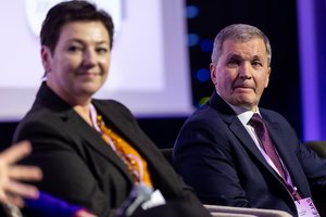 „Ateities profesija visgi yra žmogus“: neapibrėžtumo amžiuje – švietimo lyderių patarimai, į kokias kompetencijas žvelgti 